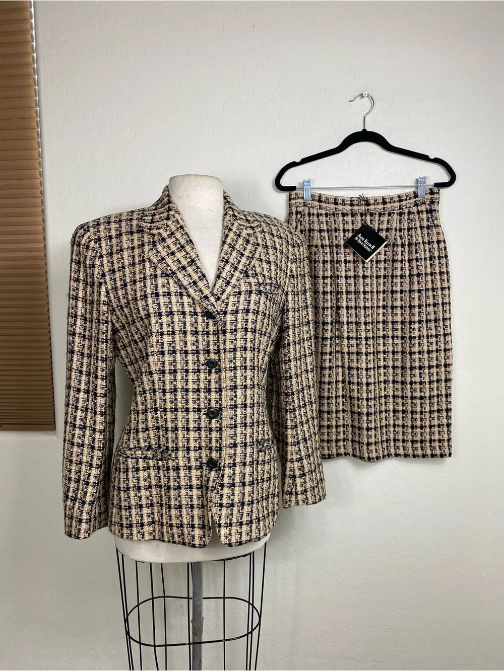 Vintage Anne Klein 11  90s skirt and Blazer set small 10 tweed